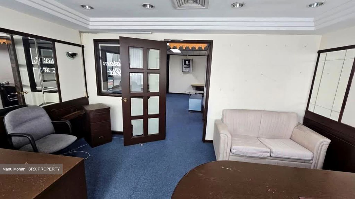 High Street Centre (D6), Office #604757011